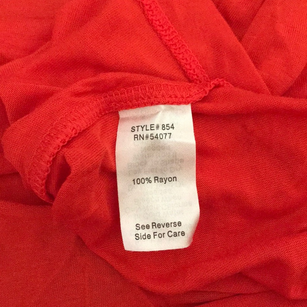 Super soft and comfy Cabi Sleeveless Tee - Picture 4 of 8